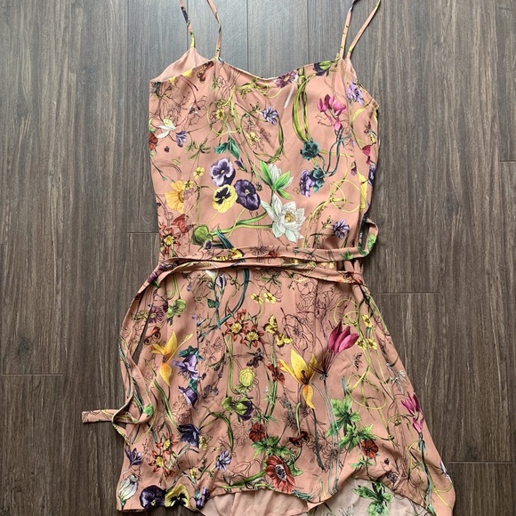 SOLD Gucci dress size 8 - Picture 3 of 10